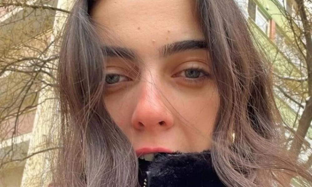 Τουρκία: Άφησε λιπόθυμη από το ξύλο τη σύζυγό του και έκατσε δίπλα της να…βγάλει selfies (εικόνες)